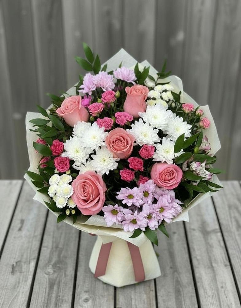 Букет цветов из: Альстромерии, Гвоздики, Розы и Хризантемы в Каскара