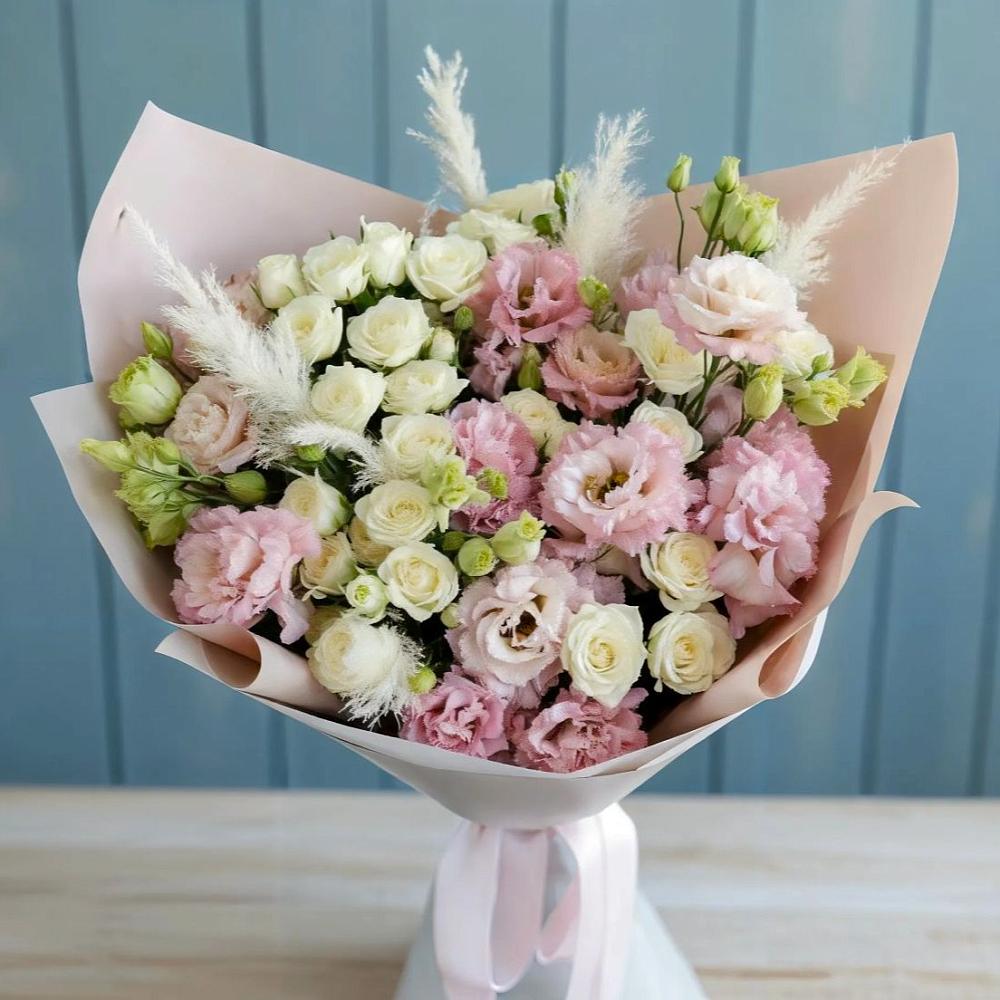 Букет цветов из: Альстромерии и Розы в Каскара