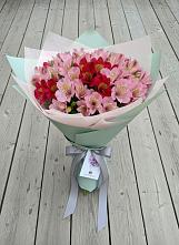 Букет цветов из:  Альстромерии в Каскара