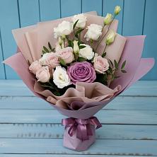 Букет цветов из:  Розы и Лизиантусы в Каскара
