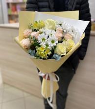 Букет цветов из:  Альстромерии, Розы и Хризантемы в Каскара