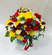 Цветочная композиция из Хризантемы и Розы в корзине в Каскара