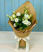 Букет цветов из:  Хризантемы и Лизиантусы #REPLACE_PRED# Каскара