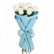 Букет 7 белых роз Проуд в Каскара