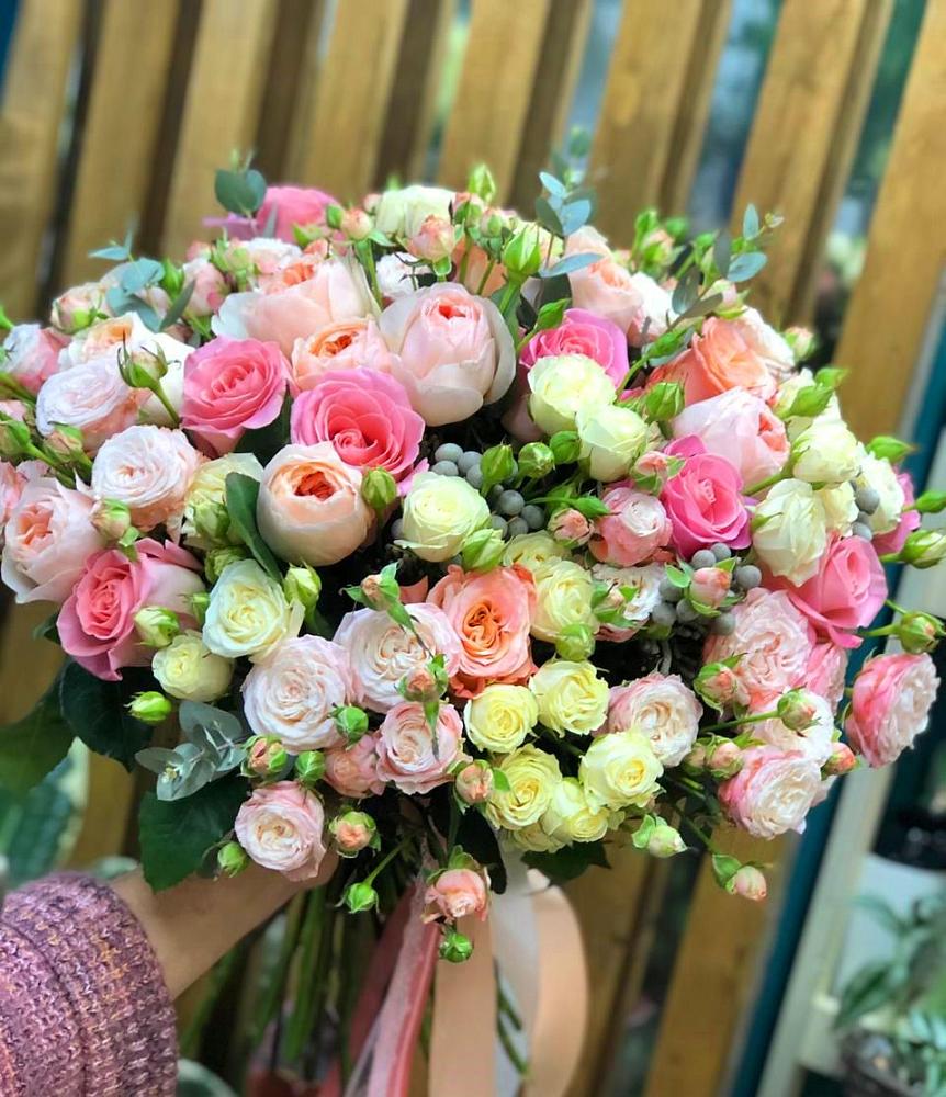 Букет цветов из: Розы в Каскара