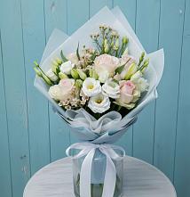 Букет цветов из:  Розы и Лизиантусы в Каскара