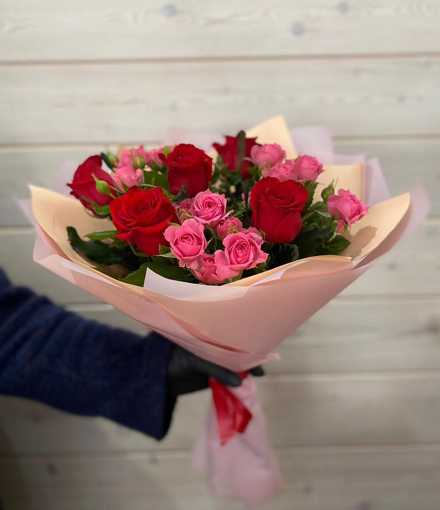 Букет цветов из: Розы в Каскара