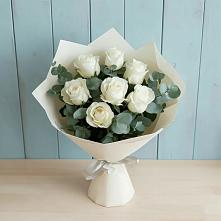 Букет Белые розы в Эвкалипте в Каскара