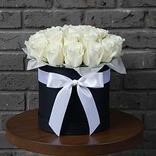 Цветочная композиция из Розы в шляпной коробке в Каскара