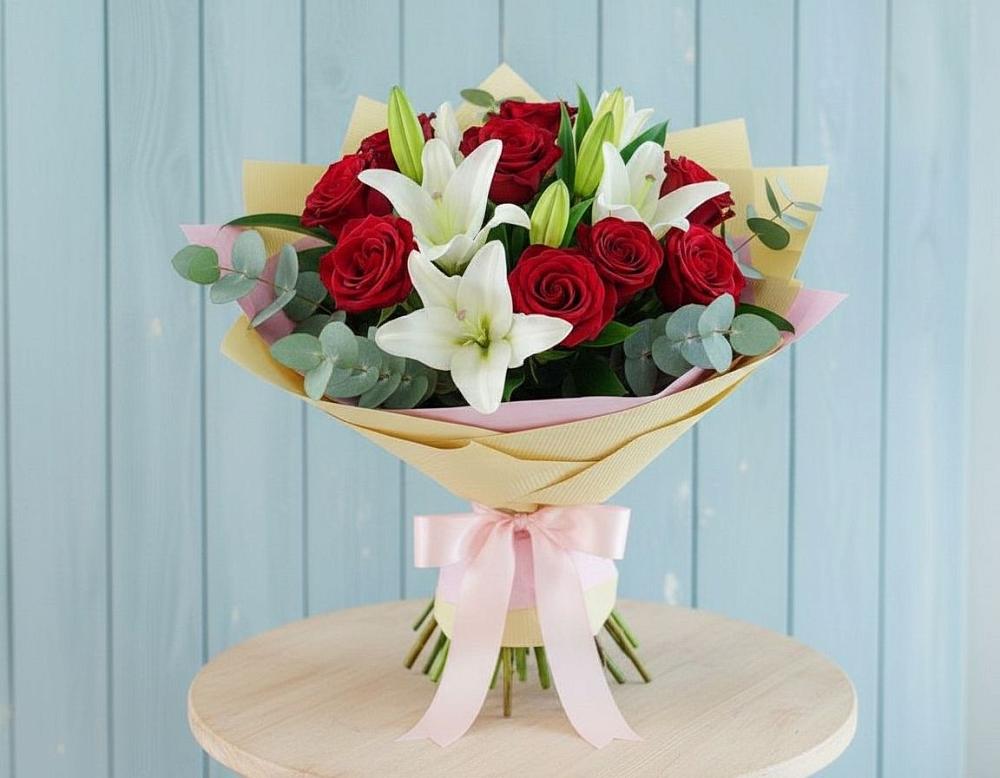 Букет цветов из: Лилии и Розы в Каскара