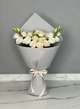 Букет цветов из:  Розы и Лизиантусы в Каскара